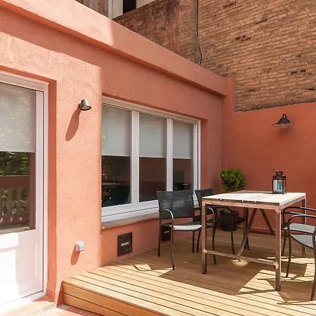 Weflating Suites Sant Antoni Market Barcelona Room photo