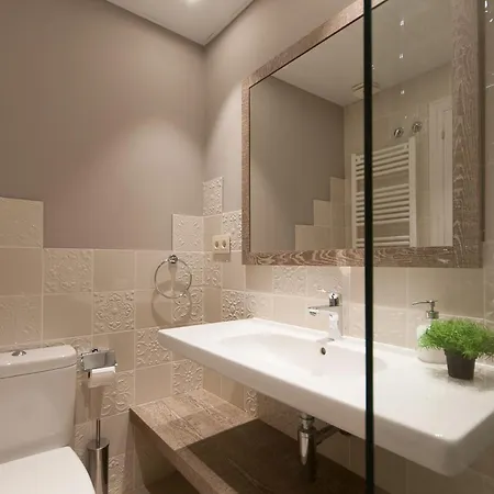 Weflating Suites Sant Antoni Market Barcelona Room photo