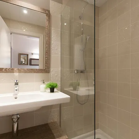 Weflating Suites Sant Antoni Market Barcelona Room photo