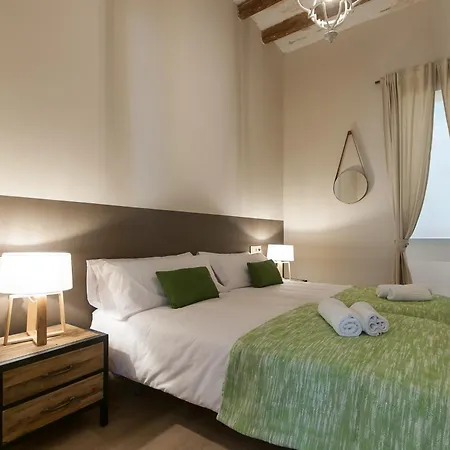 Weflating Suites Sant Antoni Market Barcelona Room photo